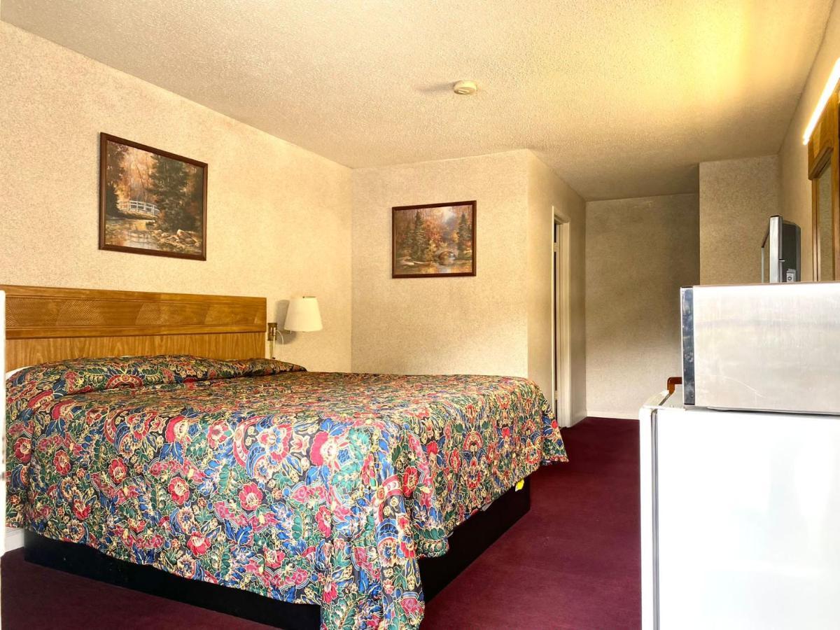 Economy Inn Суийтуотър Екстериор снимка