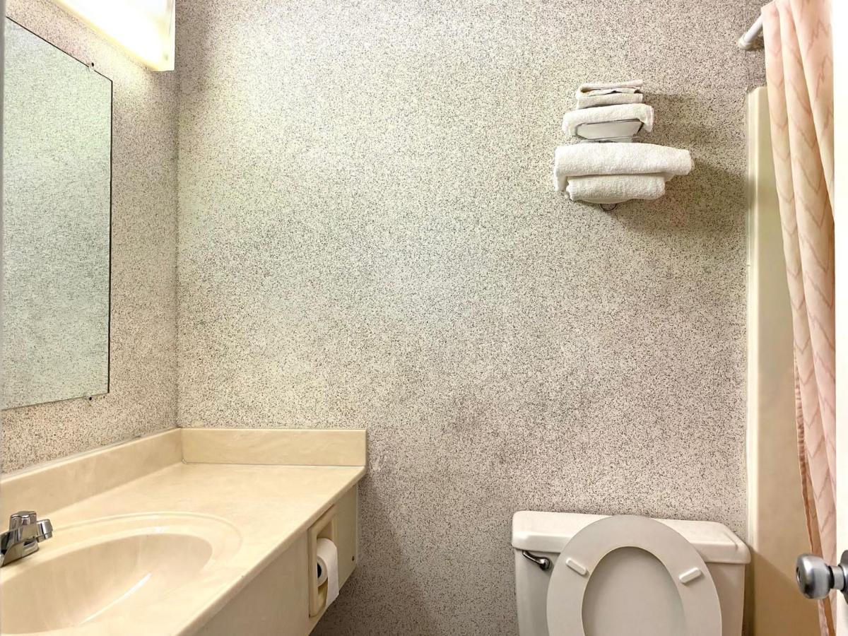 Economy Inn Суийтуотър Екстериор снимка